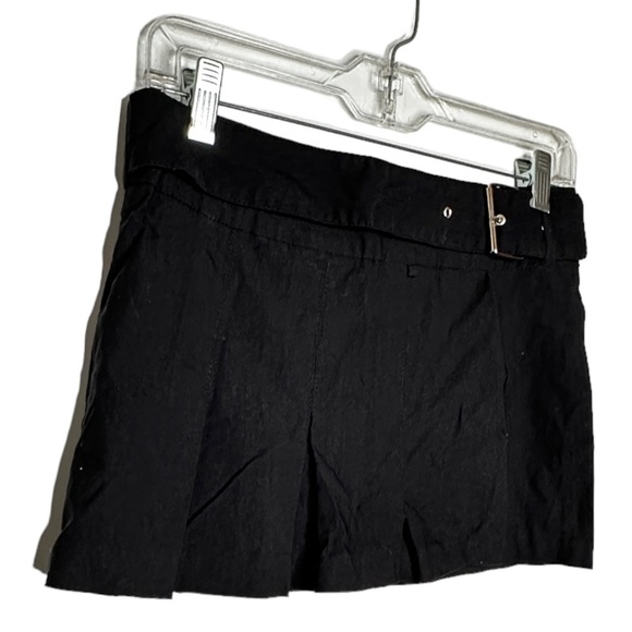Black‎ Mini Skirt - Picture 1 of 4